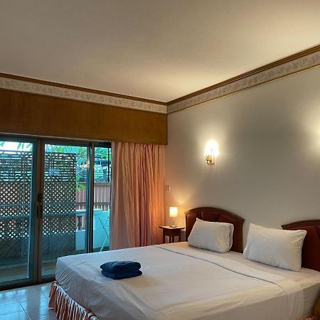Phuket Golden Sand Inn - Sha Extra Plus Karon Exteriör bild